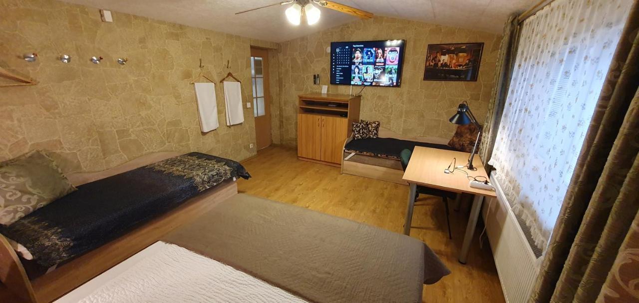 Aparthotel 4 ,, Cosy House Billiard " - Sauna & Parking Kaunas Eksteriør billede